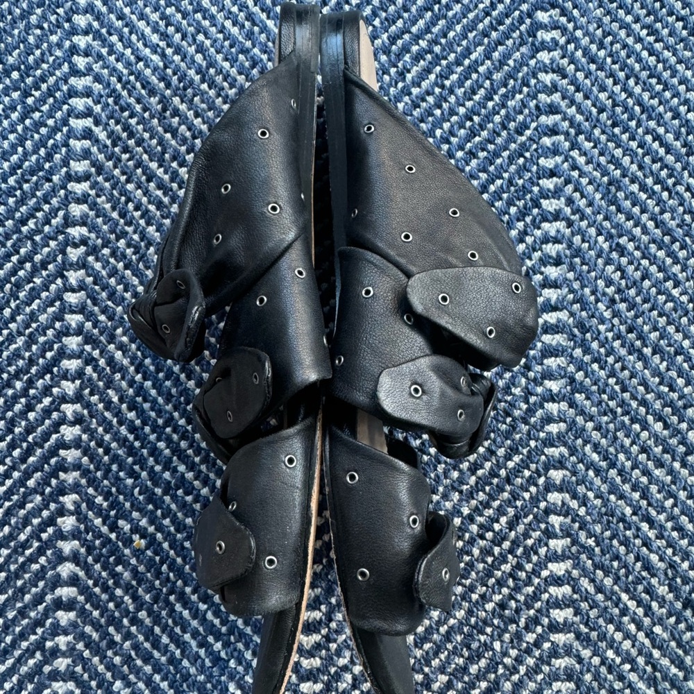 Pour La Victoire Black Knotted Sandals - Picture 7 of 9